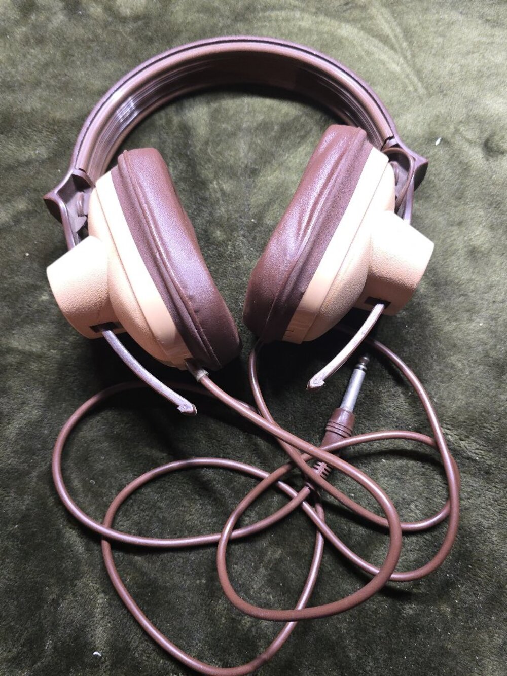 Vintage Audiotronics HS-15 Over-Ear Headphones 400 Ohm 1/4" Plug Tan Brown